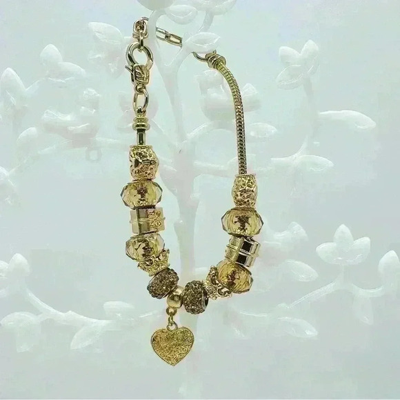 Goldie Heart Charm Bracelet - Picture 1 of 6